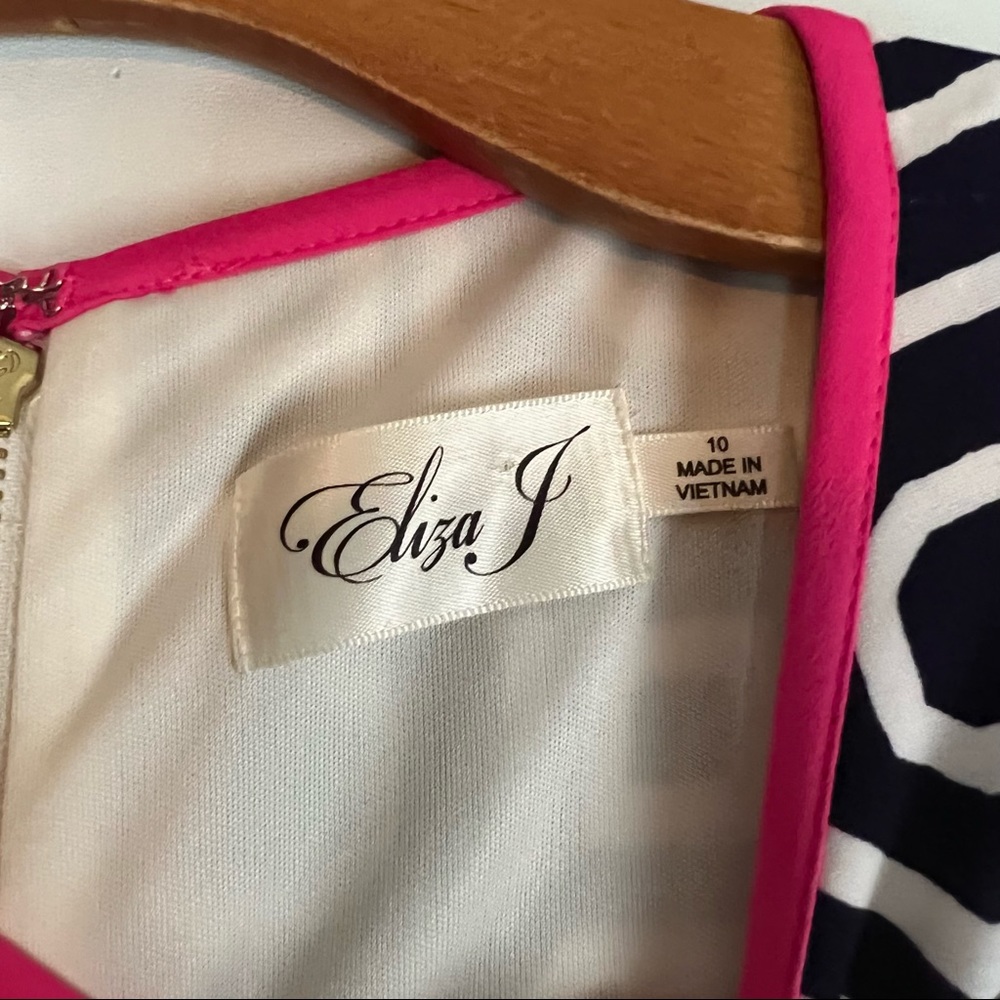 Eliza J Geometric Print Shift Dress Navy White Pink 3/4 Sleeves Size 10 - Picture 9 of 10